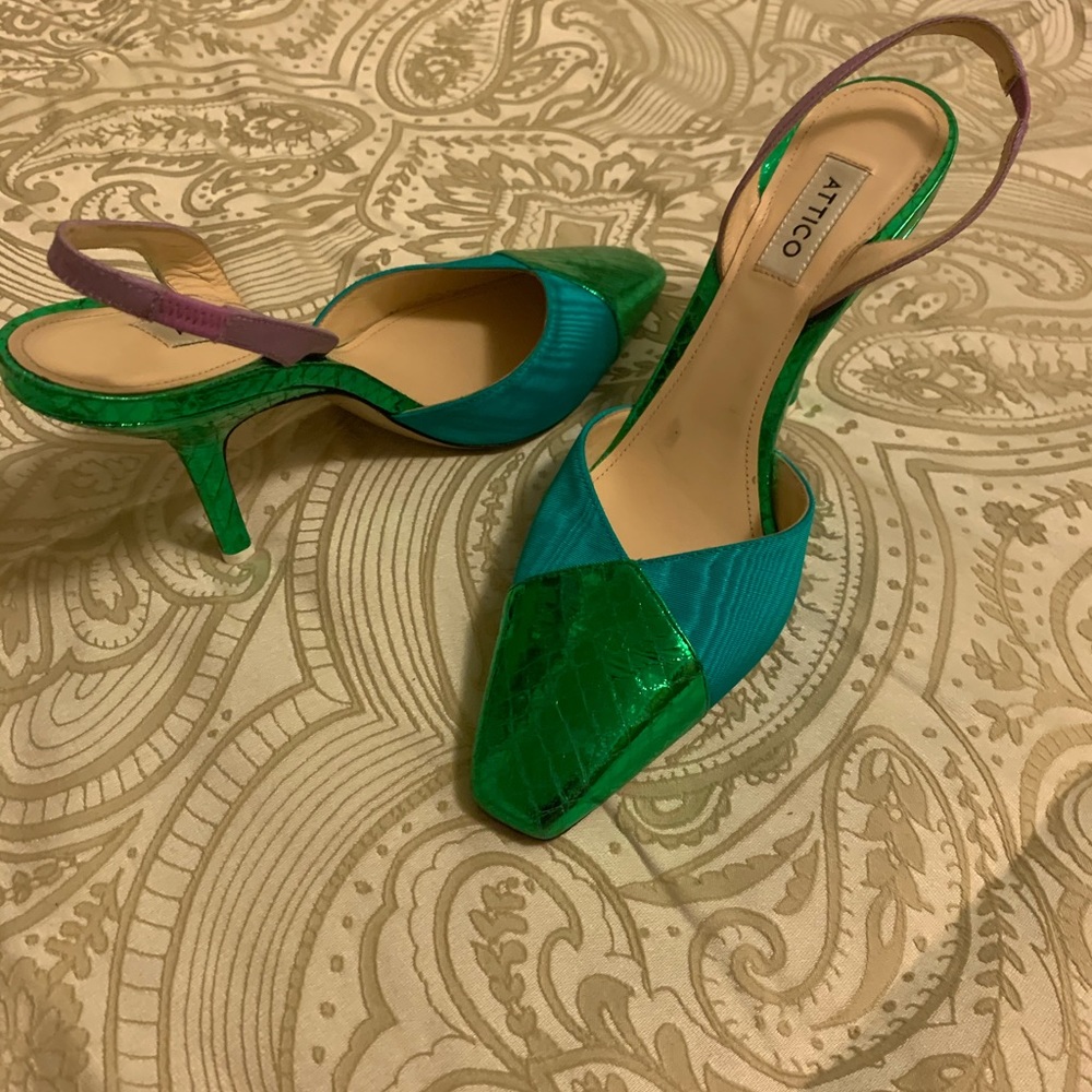 Shoe